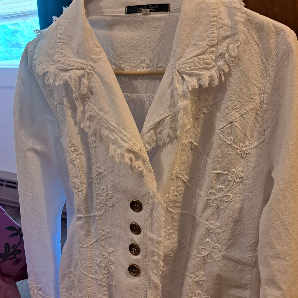 Jean jacket - Picture 2 of 3
